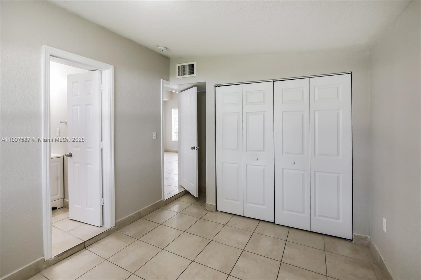 MYRTLE GROVE 1ST ADDN - Residential Lease