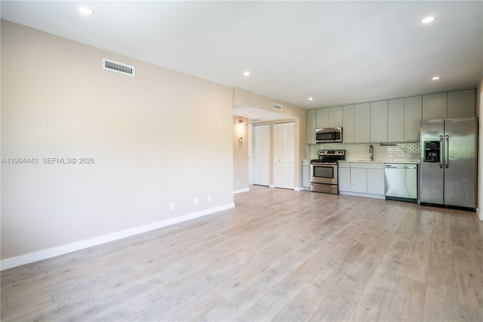 CORAL RIDGE GALT ADD - Residential Lease