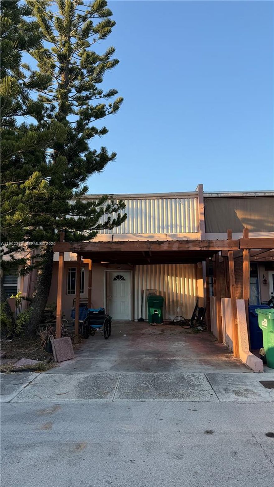 New to market in Tree Lane. This 3 bedroom, 2.5 bathroom townhome offers a versatile extra space that can be used as a dining room, office, or flex room. Fully tiled throughout and positioned with beautiful golf course and lake views that give the home a calm, private feel.