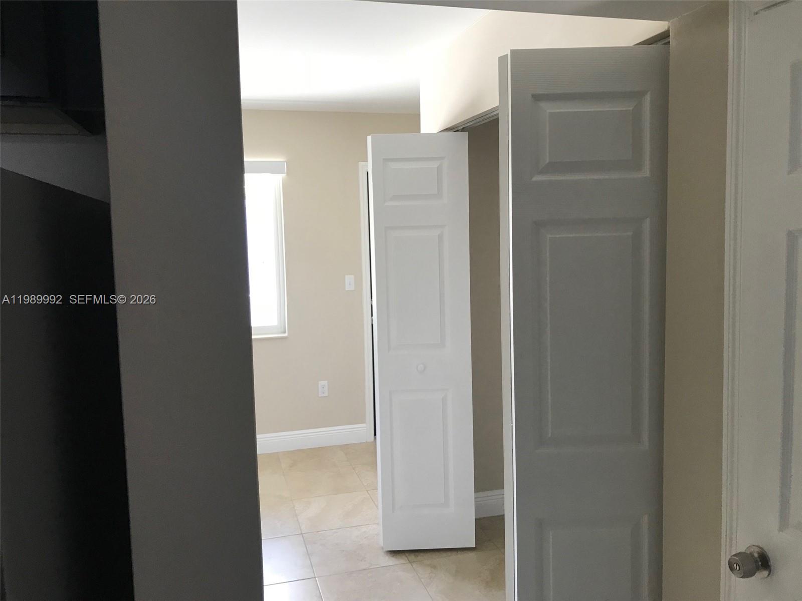 TOWN PARK PLAZA NORTH CON - Residential