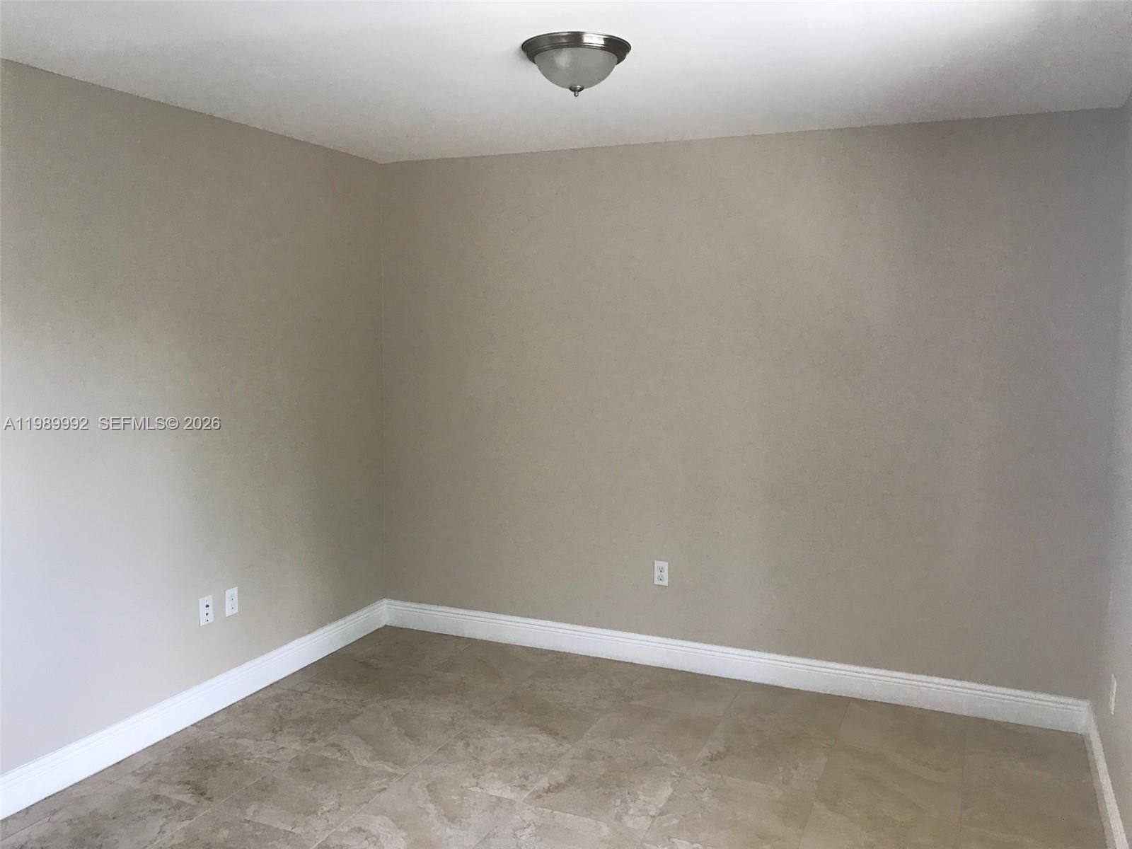 TOWN PARK PLAZA NORTH CON - Residential