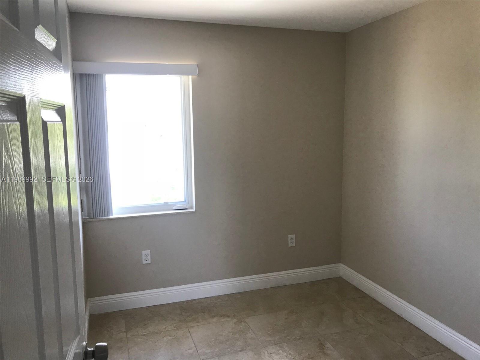 TOWN PARK PLAZA NORTH CON - Residential