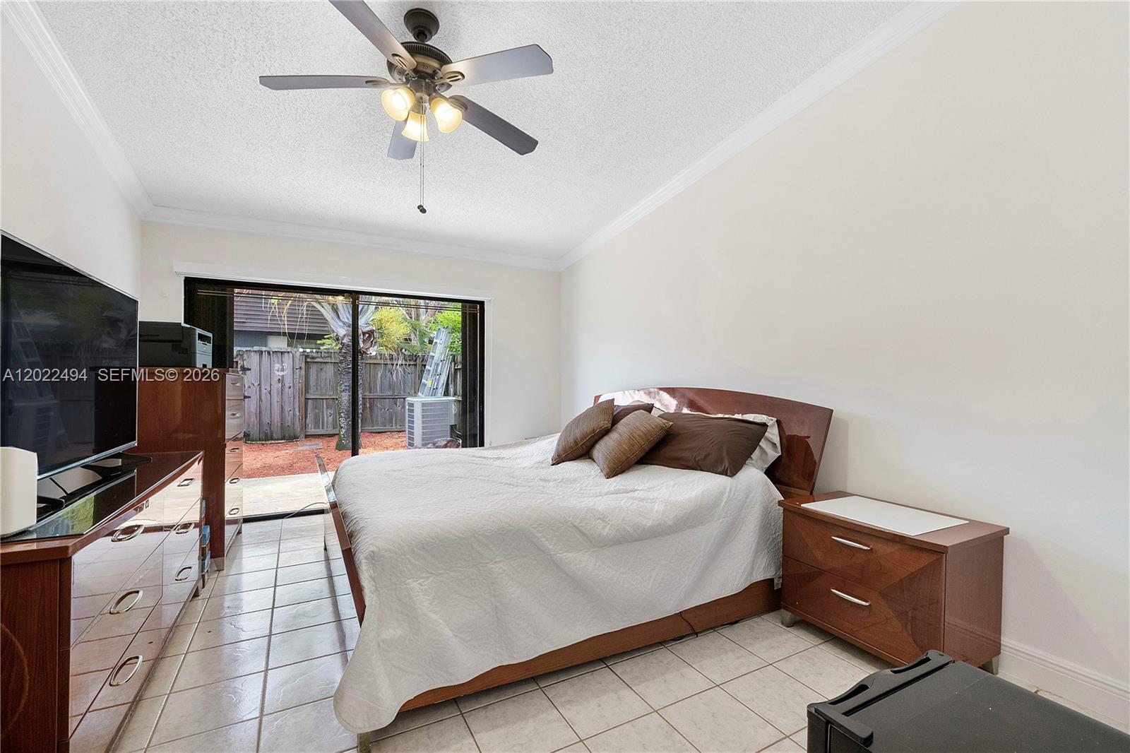Sheridan Oaks Villa - Residential