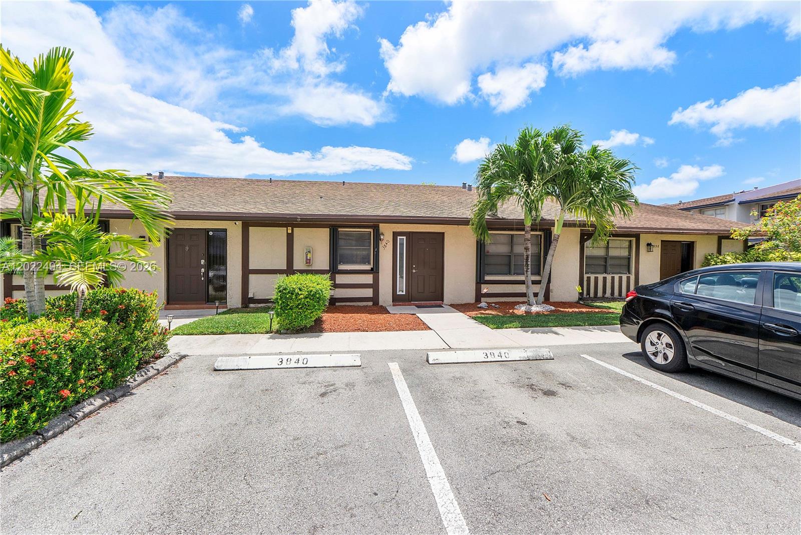 Sheridan Oaks Villa - Residential