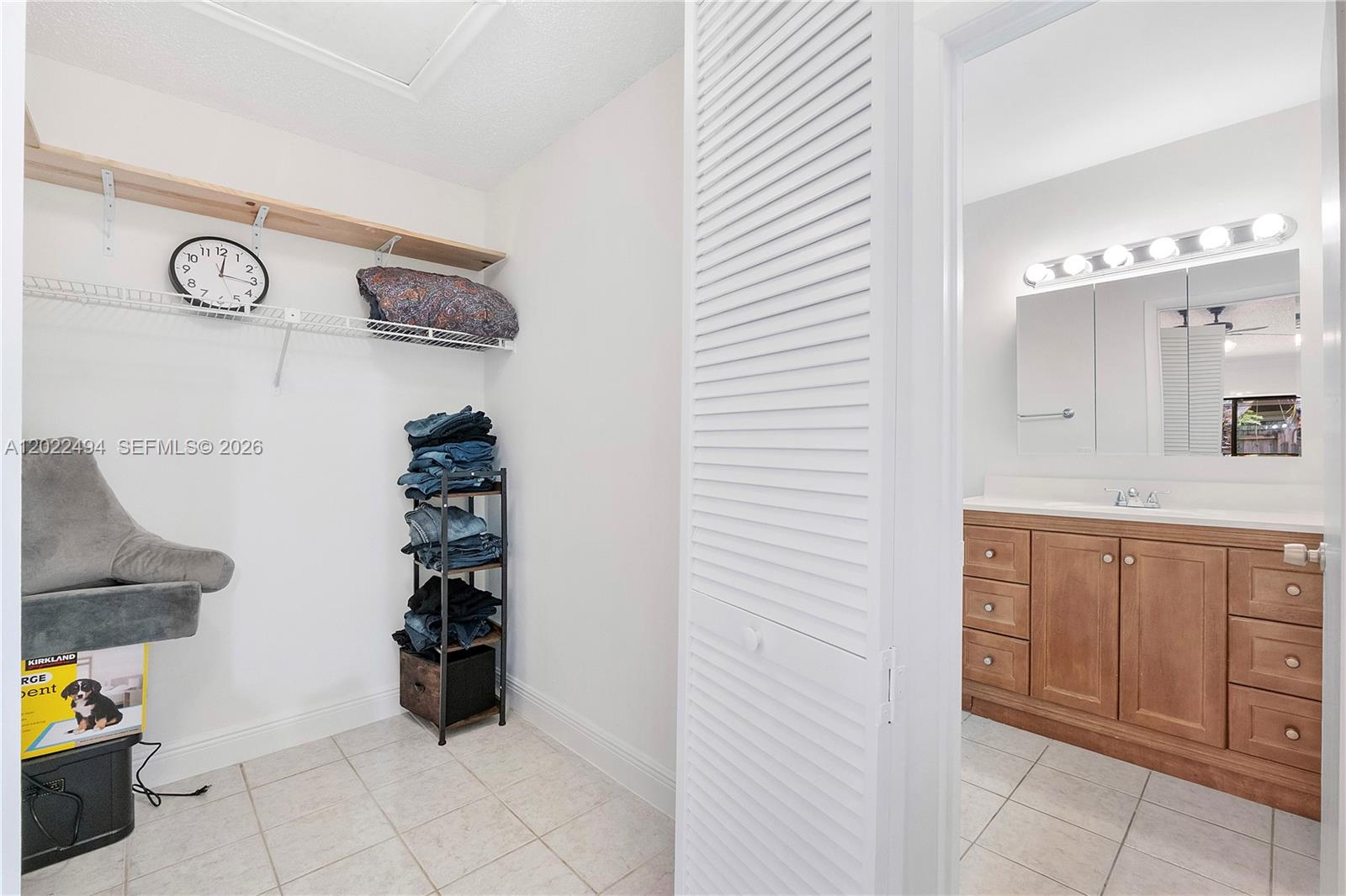 Sheridan Oaks Villa - Residential