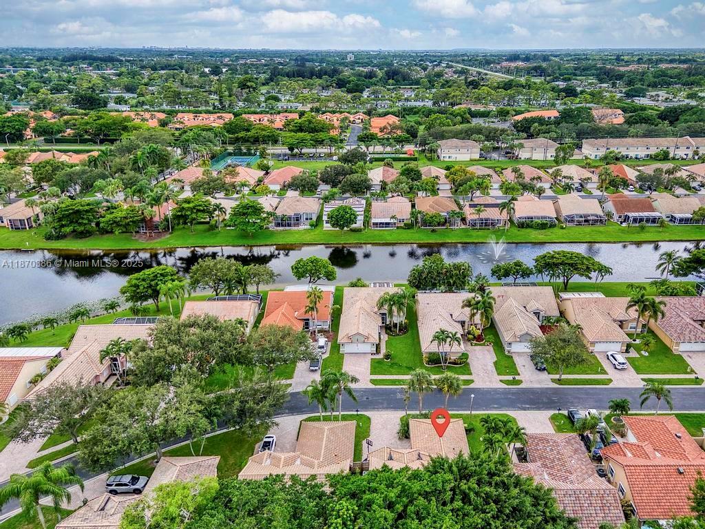 TROPICAL LAKES PH 2 - Residential