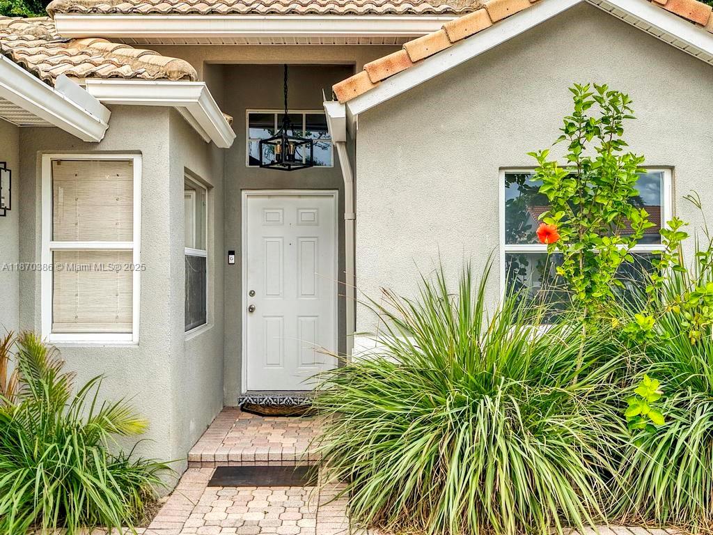 TROPICAL LAKES PH 2 - Residential
