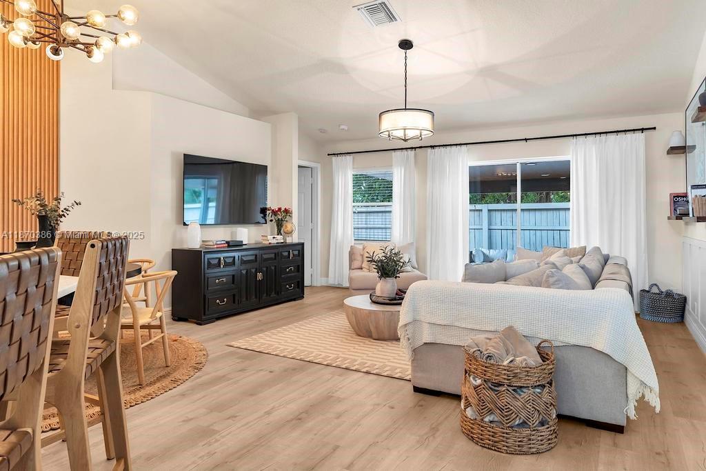 TROPICAL LAKES PH 2 - Residential