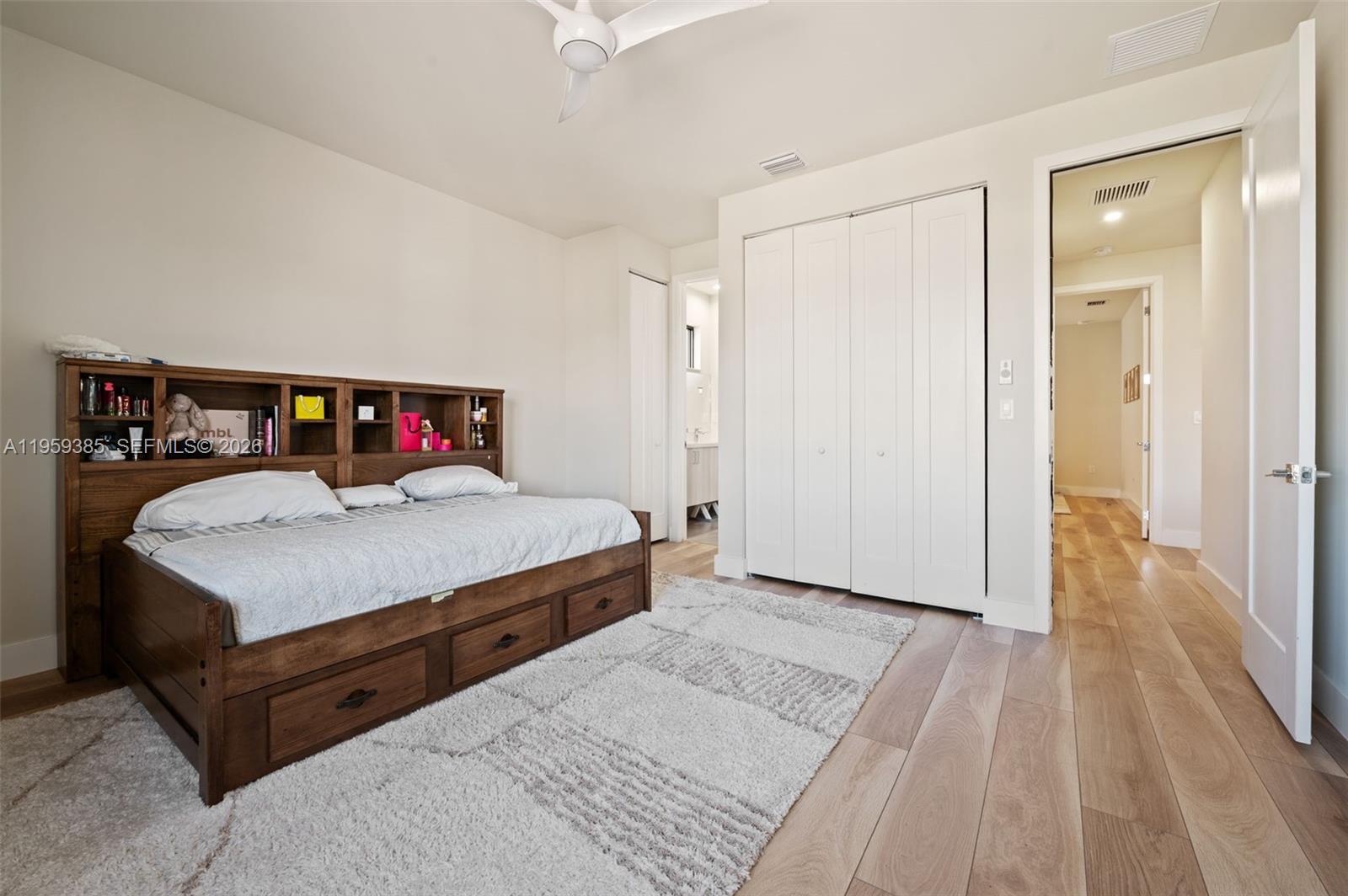 DOWNTOWN DORAL SOUTH PHAS - Residential