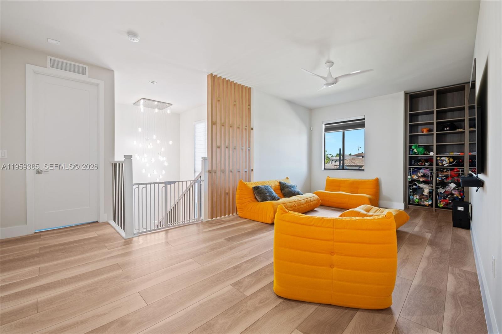 DOWNTOWN DORAL SOUTH PHAS - Residential