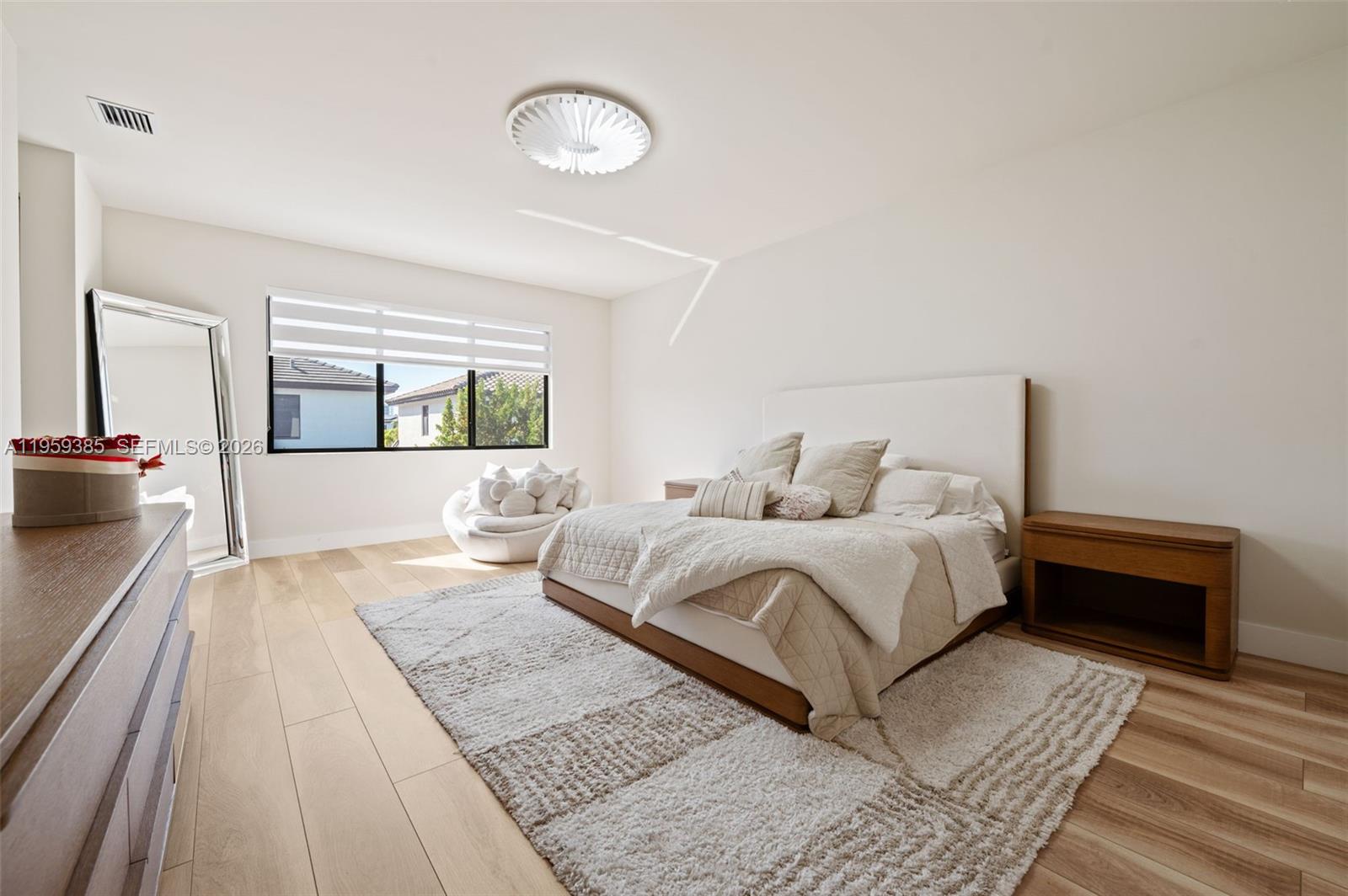 DOWNTOWN DORAL SOUTH PHAS - Residential