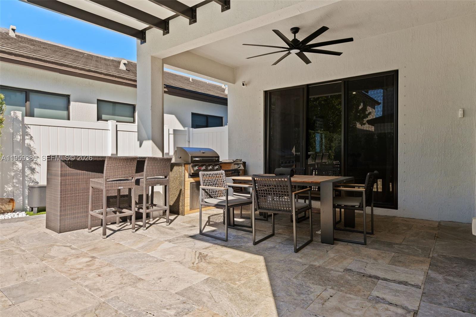 DOWNTOWN DORAL SOUTH PHAS - Residential