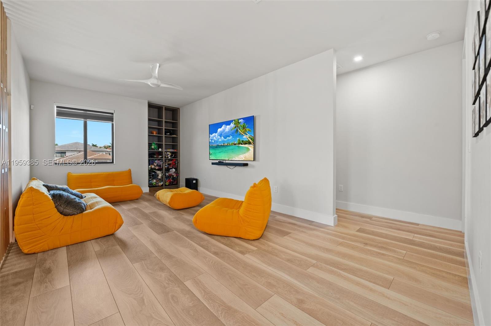 DOWNTOWN DORAL SOUTH PHAS - Residential