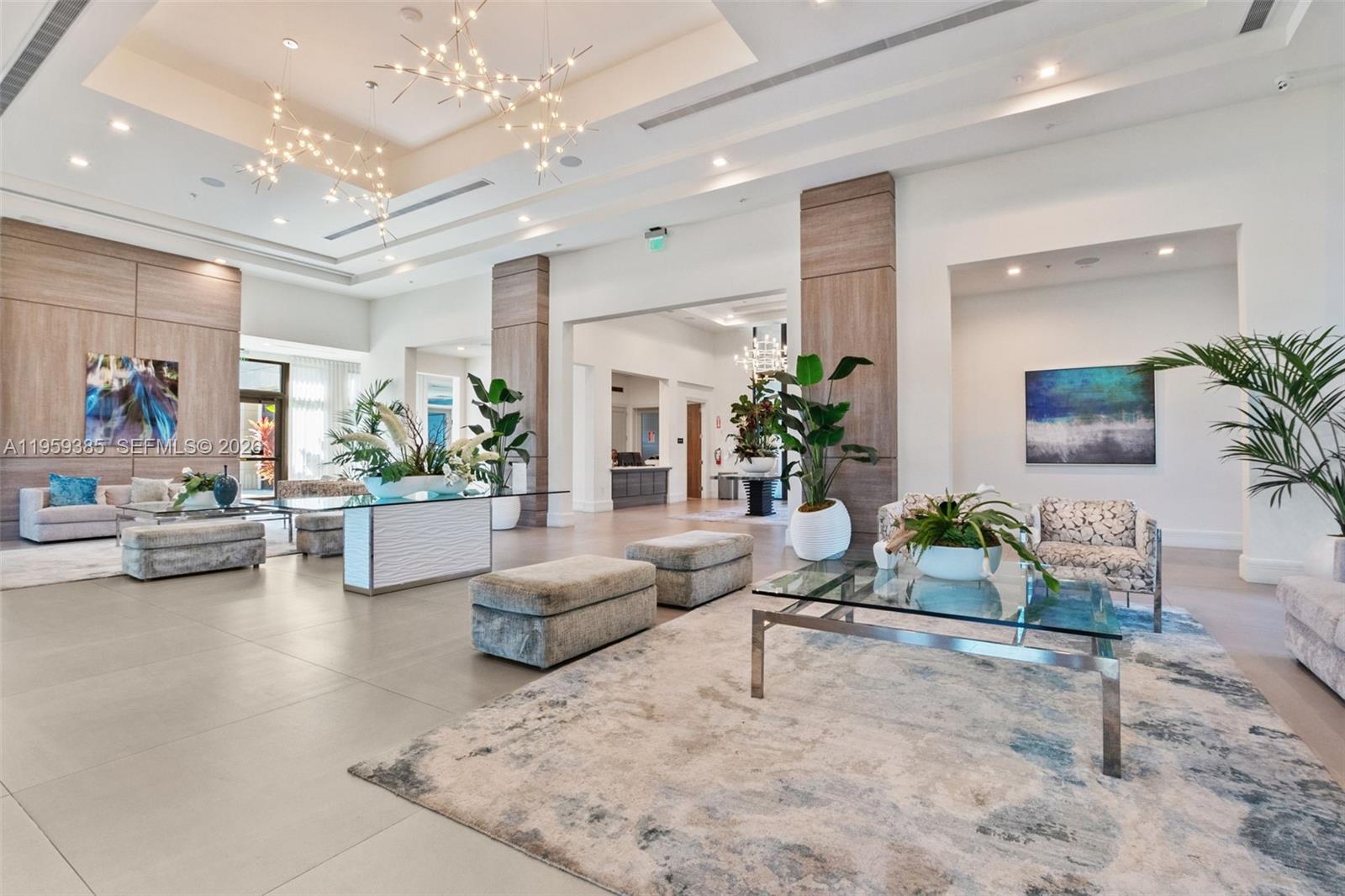 DOWNTOWN DORAL SOUTH PHAS - Residential