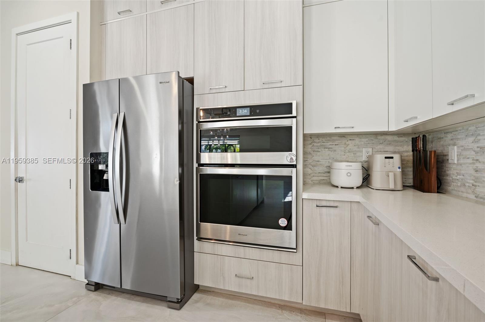 DOWNTOWN DORAL SOUTH PHAS - Residential