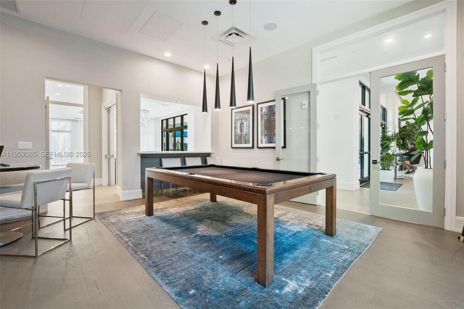 DOWNTOWN DORAL SOUTH PHAS - Residential