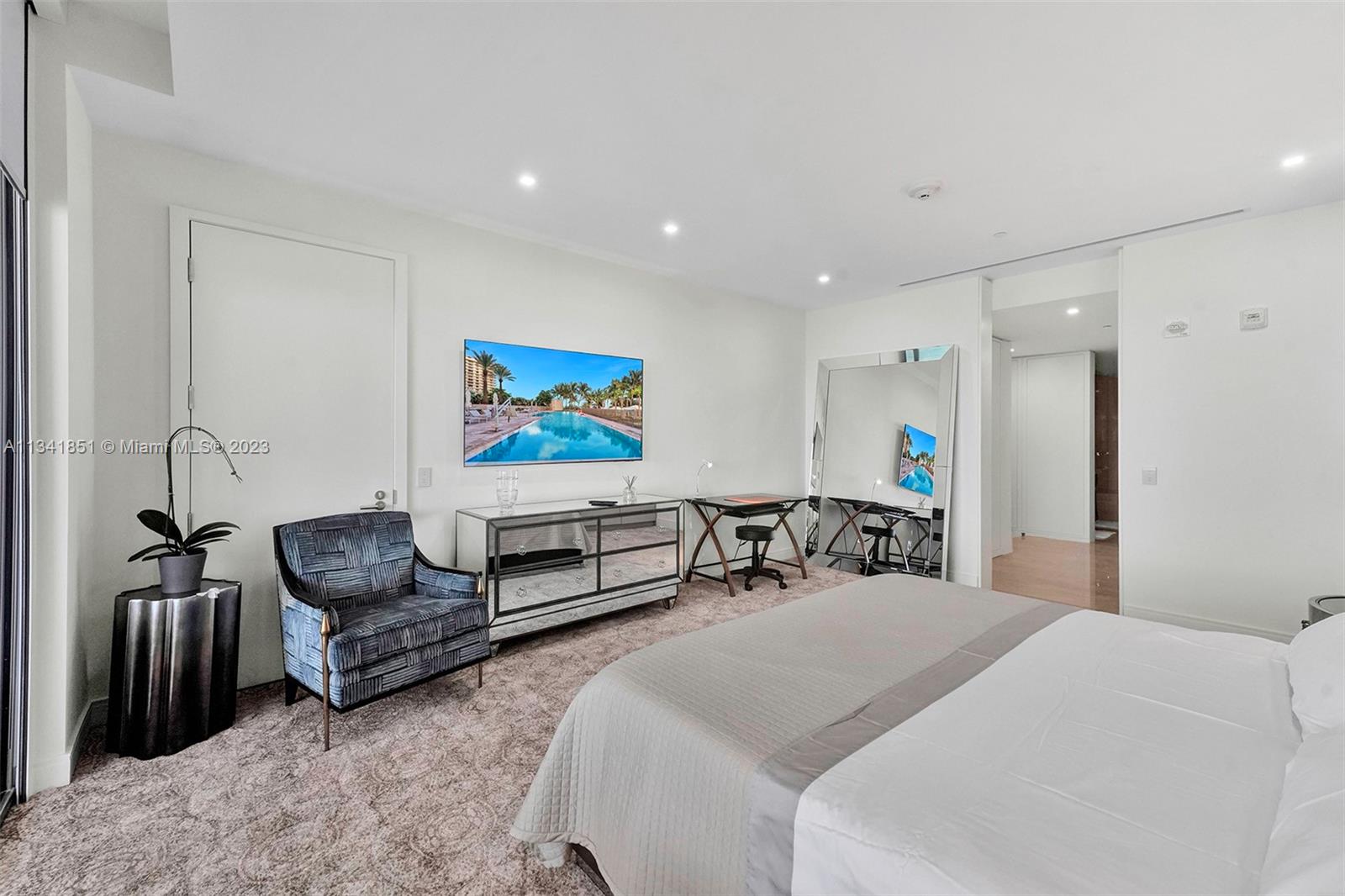 BAL HARBOUR CENTER CONDO - Residential Lease