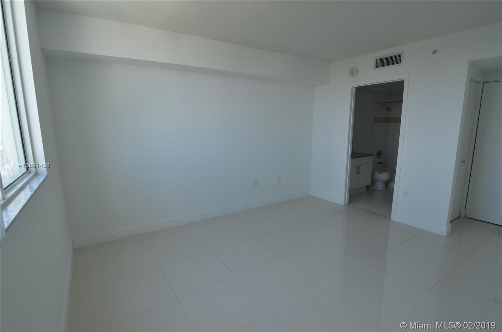 TERRAZAS RIVERPARK VILLAG - Residential Lease