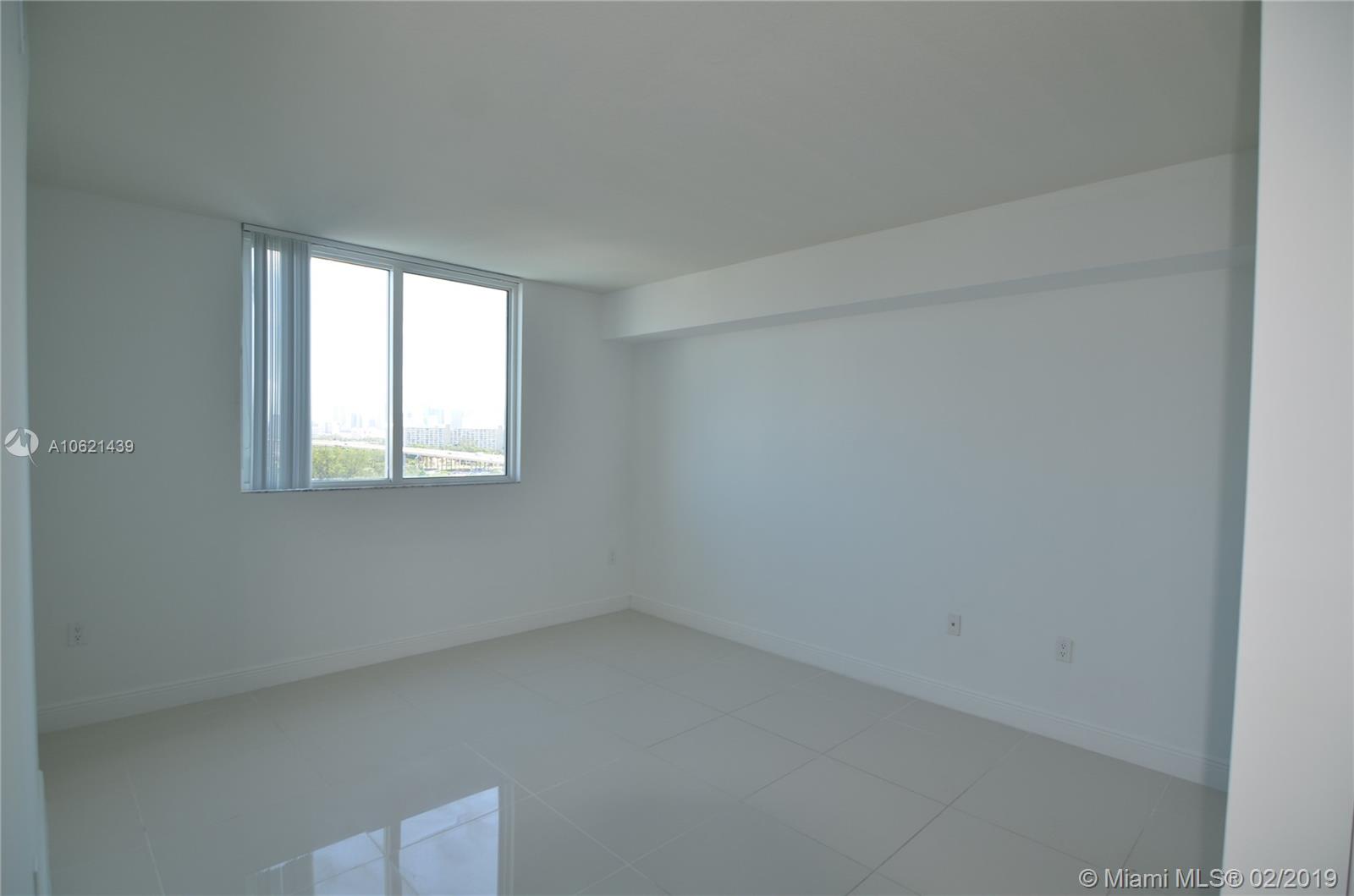 TERRAZAS RIVERPARK VILLAG - Residential Lease