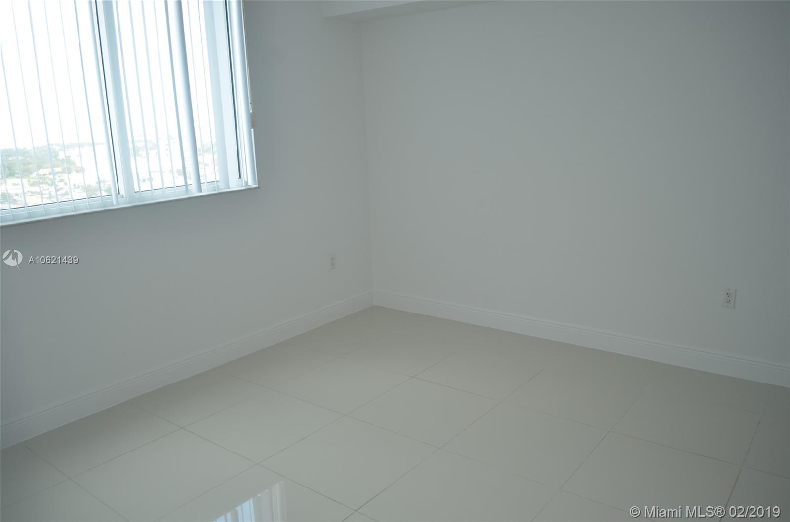 TERRAZAS RIVERPARK VILLAG - Residential Lease