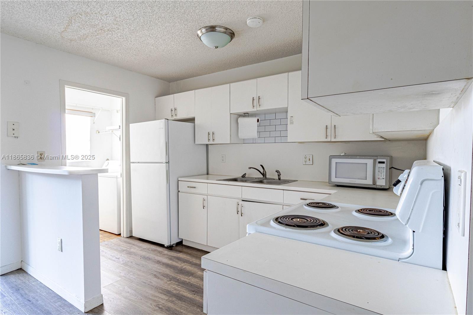 CUTLER CREEK VILLAGE COND - Residential