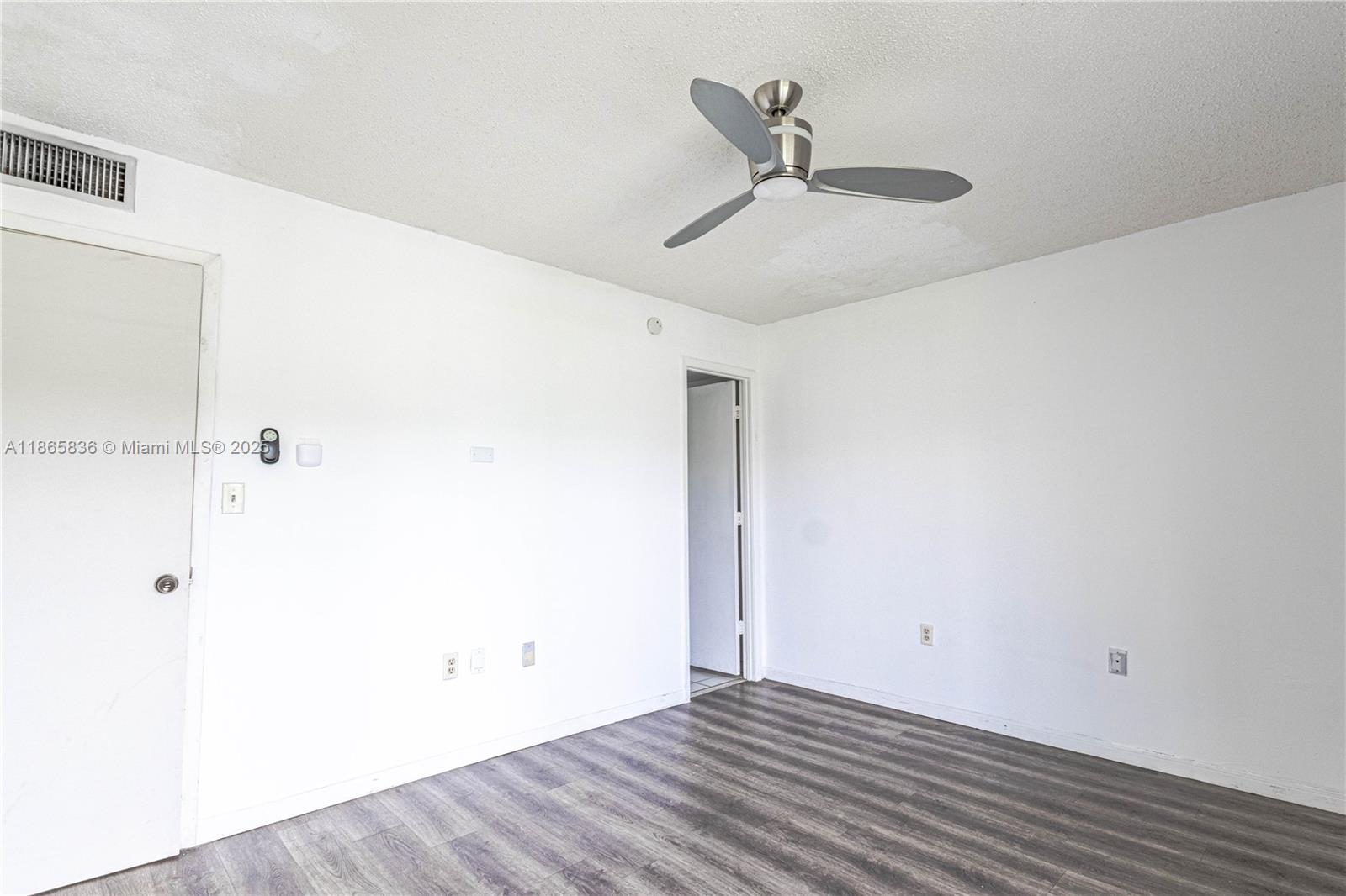 CUTLER CREEK VILLAGE COND - Residential