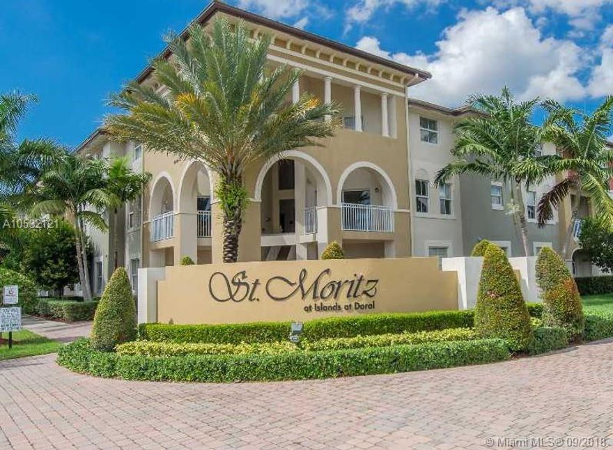 Great Townhouse living style condo 3/2.5 in St. Moritz