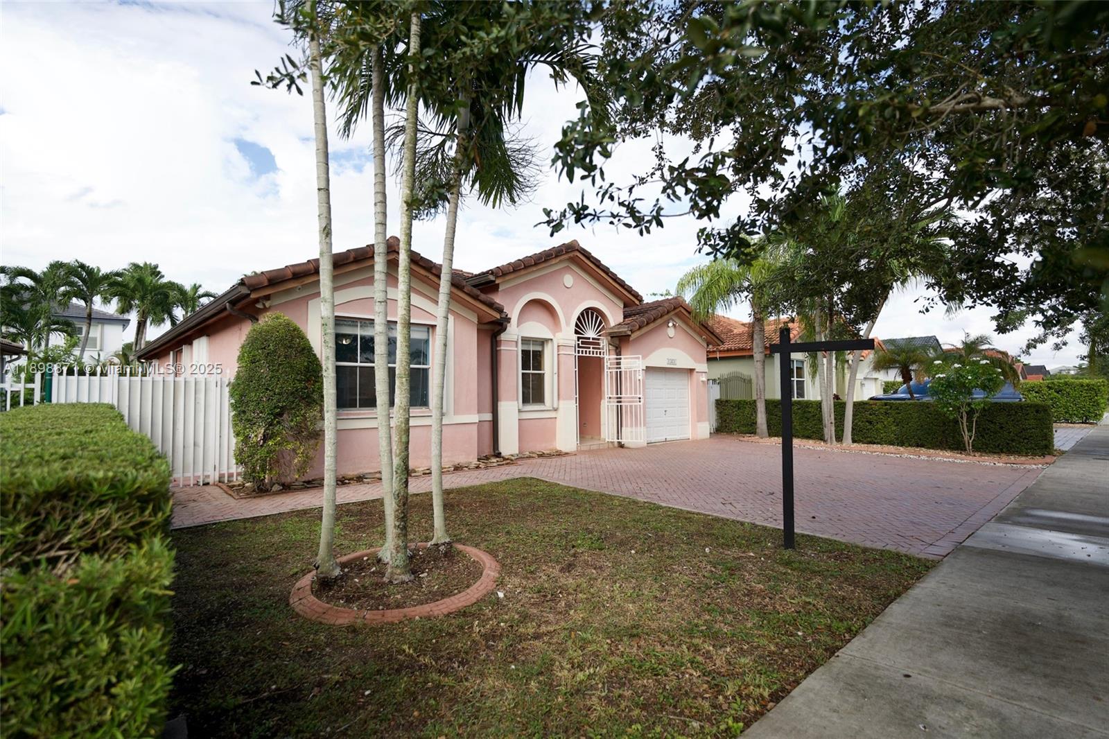 15451 SW 22nd Ter, Miami, FL, 33185/$645,000 4 15451 SW 22nd Ter