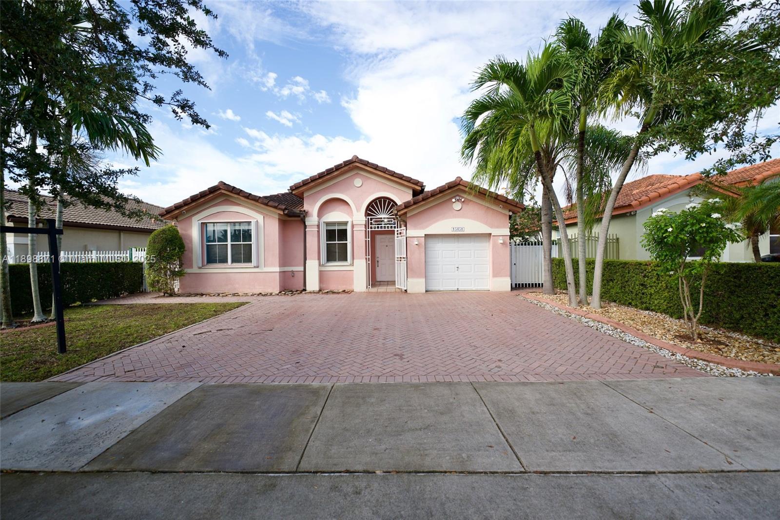 15451 SW 22nd Ter, Miami, FL, 33185/$645,000 2 15451 SW 22nd Ter