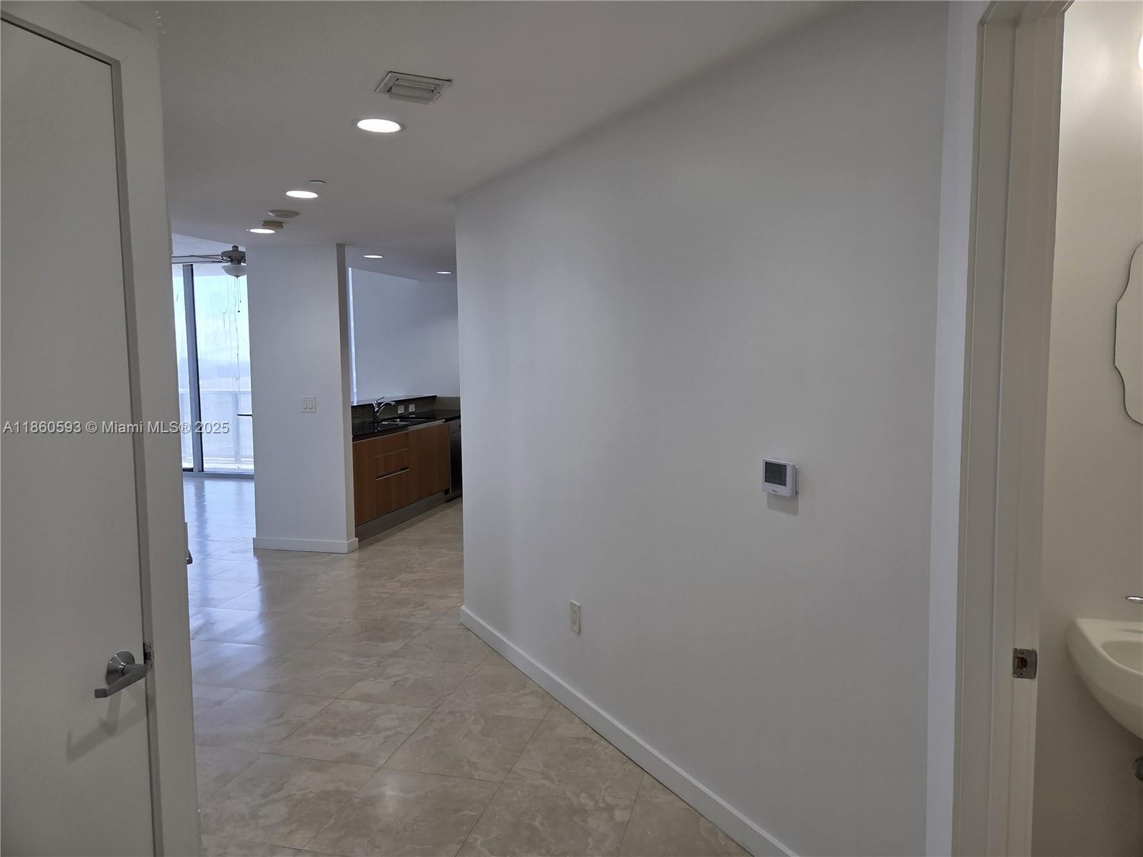 1050 Brickell Ave 2514
