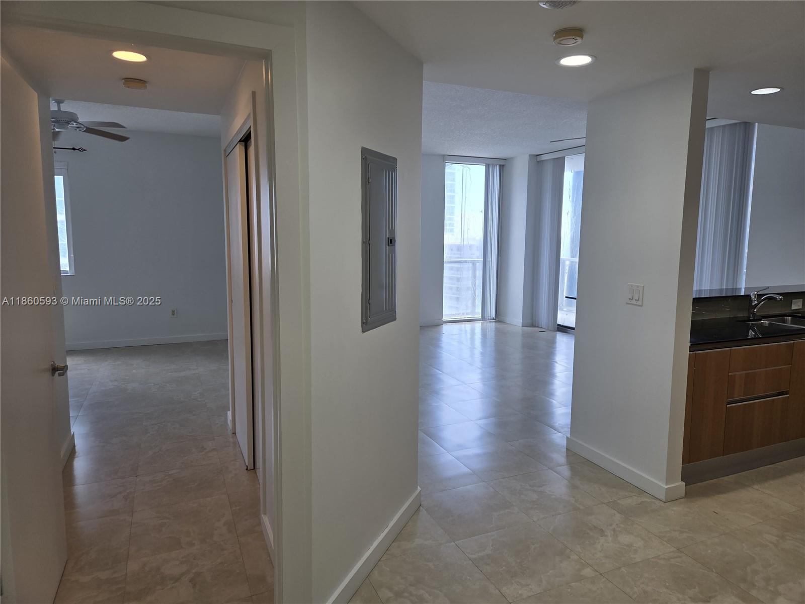 1050 Brickell Ave 2514