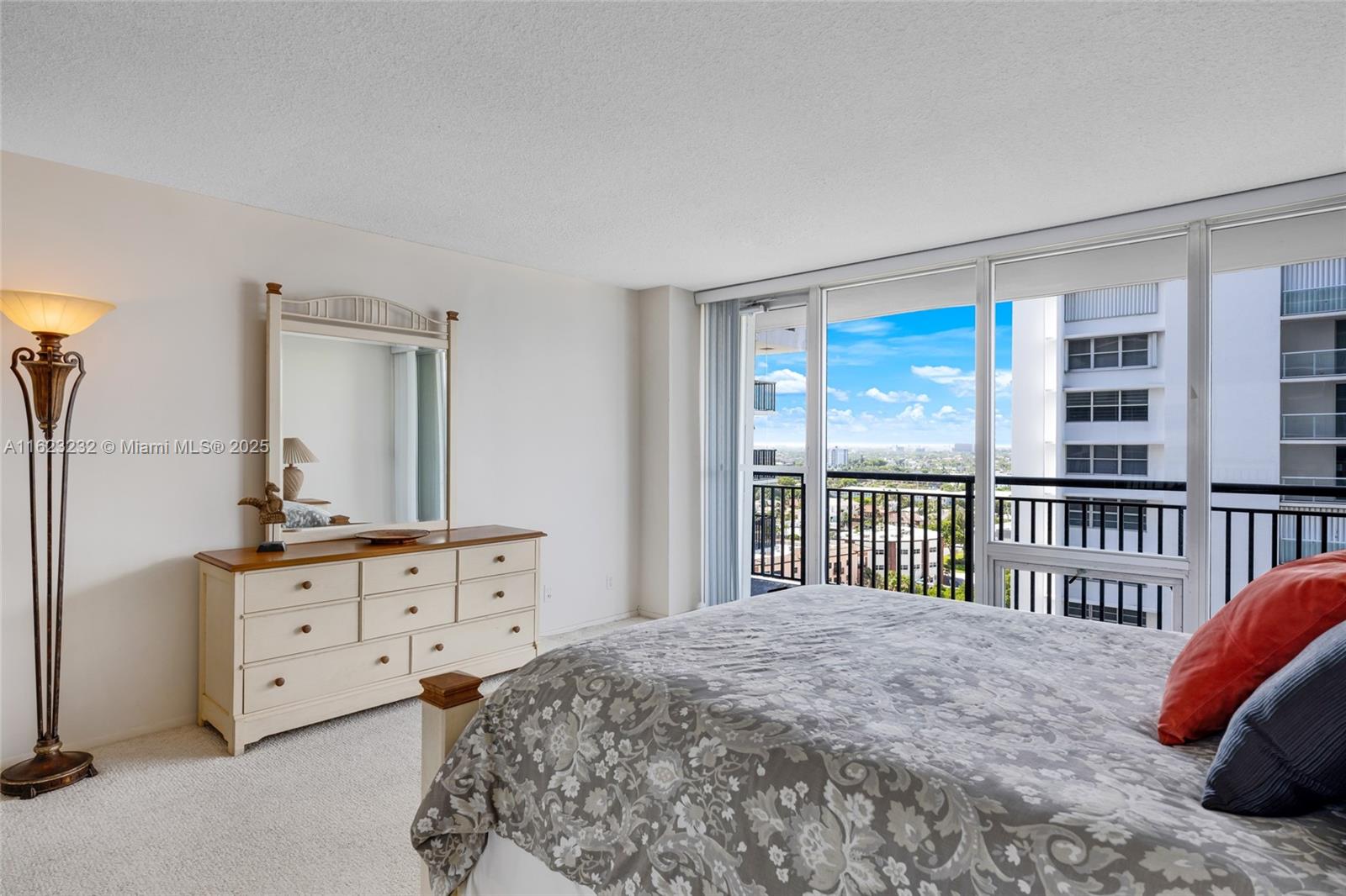 PLAZA SOUTH CONDO - Residential