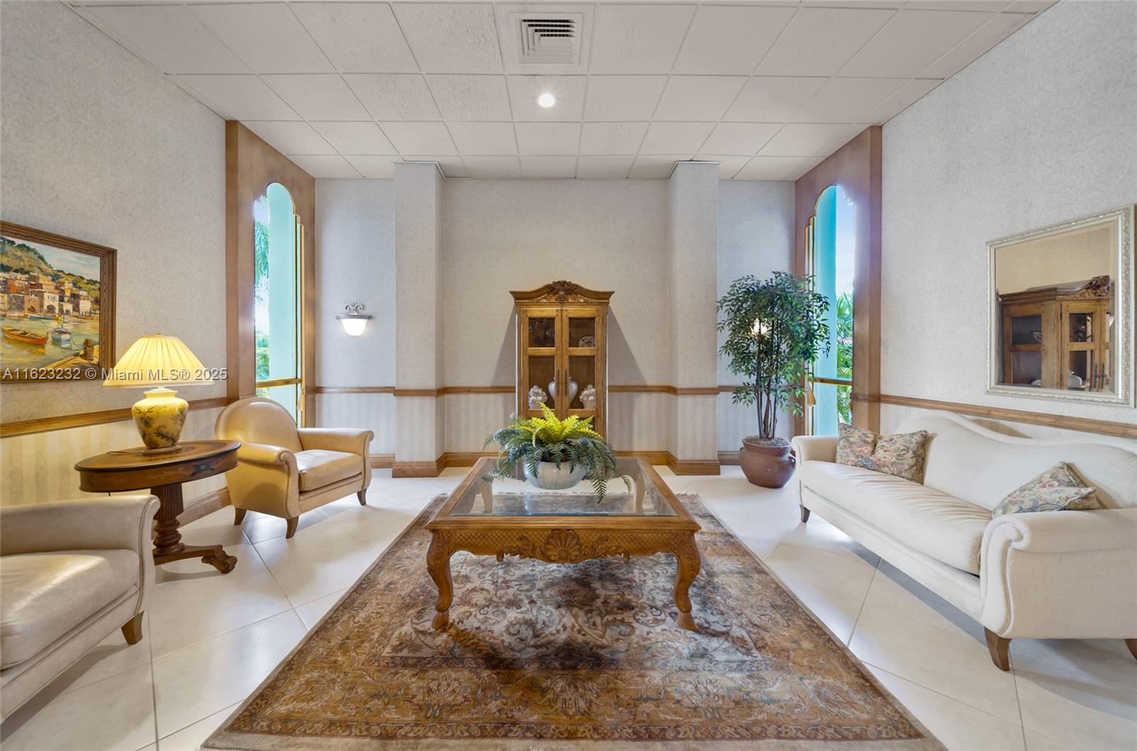 PLAZA SOUTH CONDO - Residential