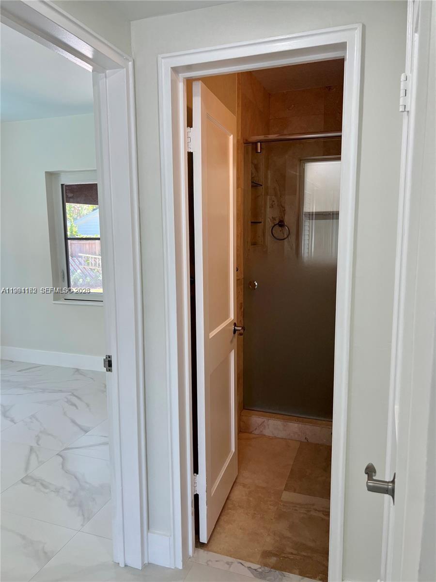 RIVIERA ESTATES 1ST ADDN - Residential Lease