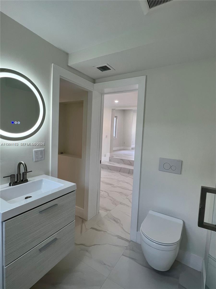 RIVIERA ESTATES 1ST ADDN - Residential Lease