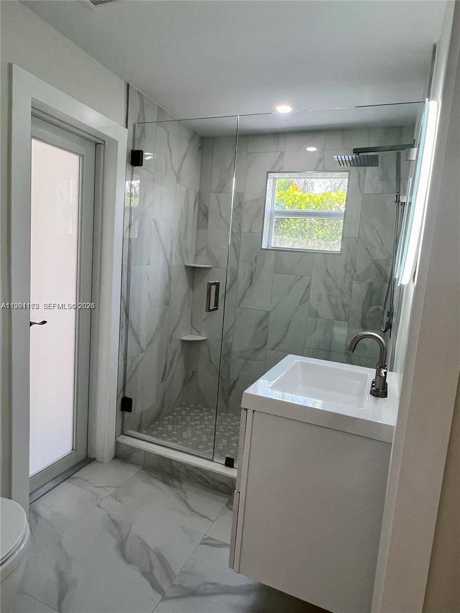 RIVIERA ESTATES 1ST ADDN - Residential Lease