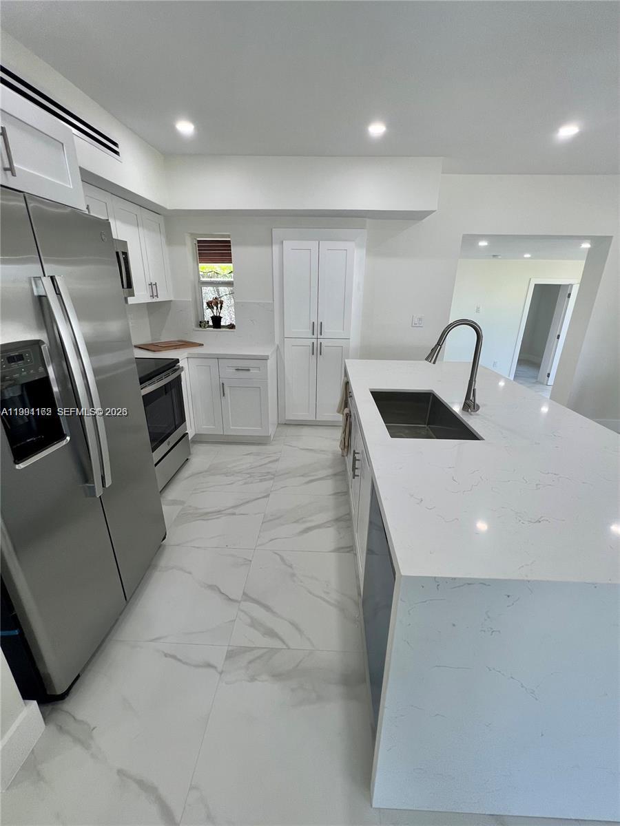 RIVIERA ESTATES 1ST ADDN - Residential Lease