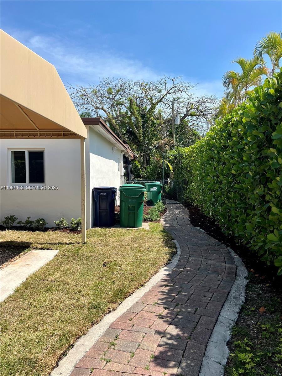 RIVIERA ESTATES 1ST ADDN - Residential Lease