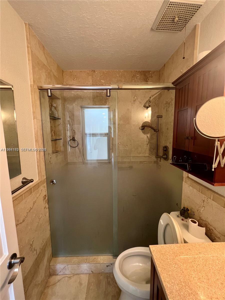 RIVIERA ESTATES 1ST ADDN - Residential Lease