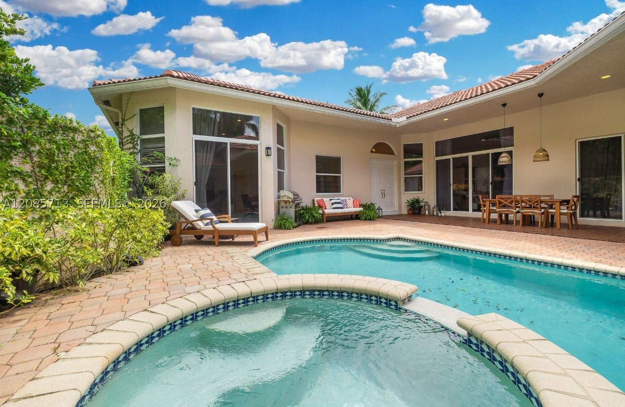 View photos, virtual tours, details... 1604 Victoria Pointe Ln