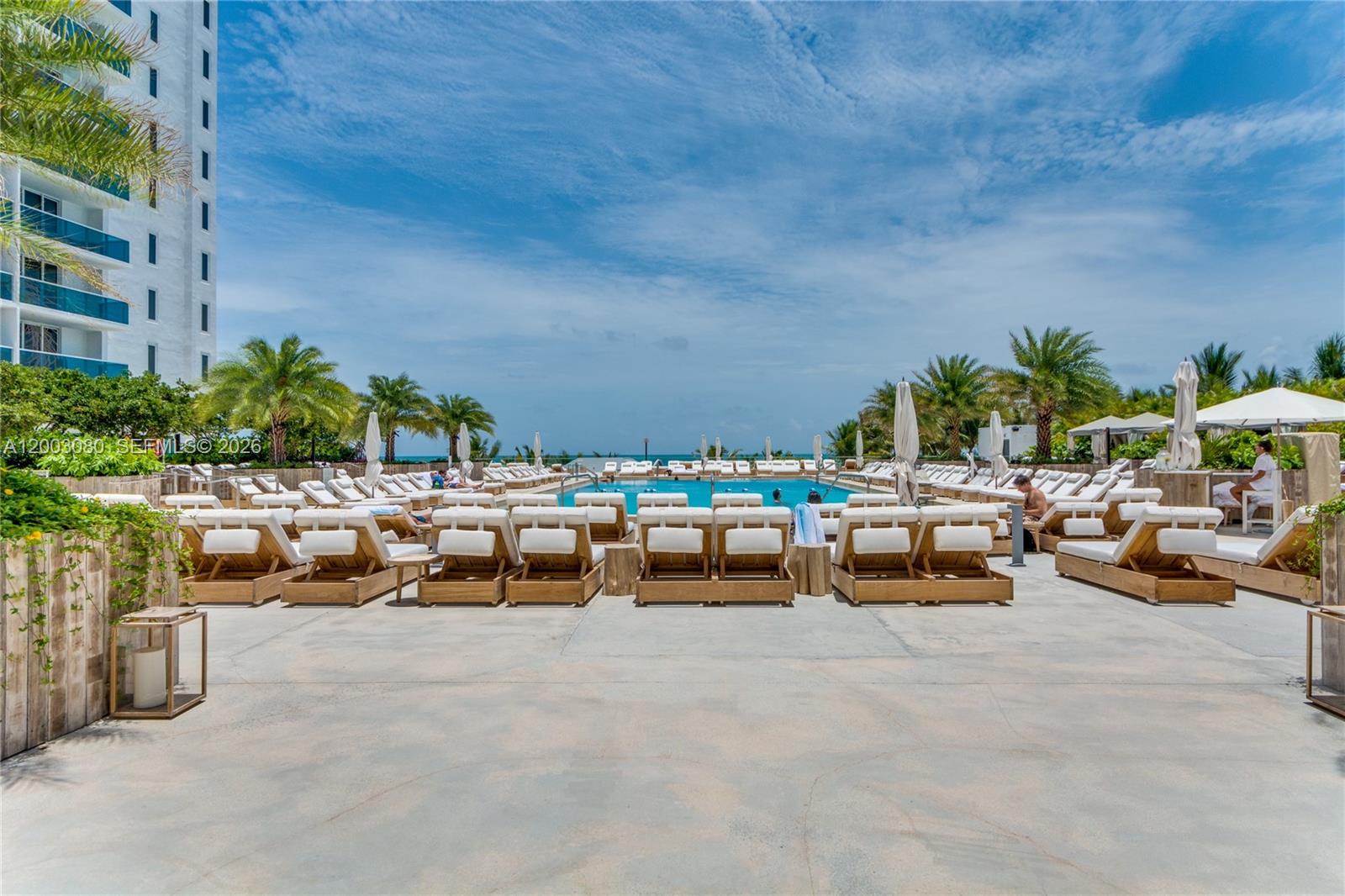 RONEY PALACE CONDO - Residential Lease