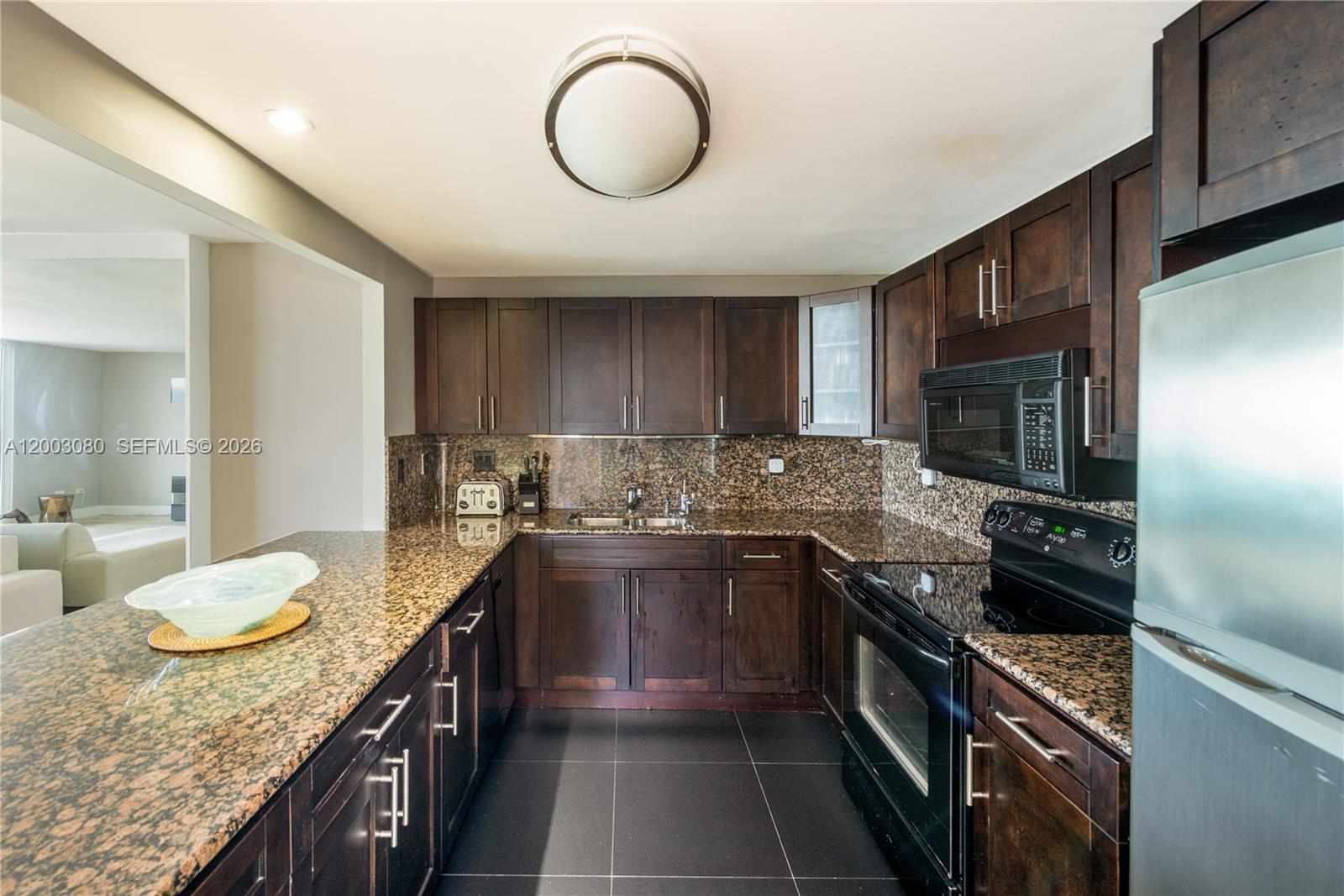 RONEY PALACE CONDO - Residential Lease