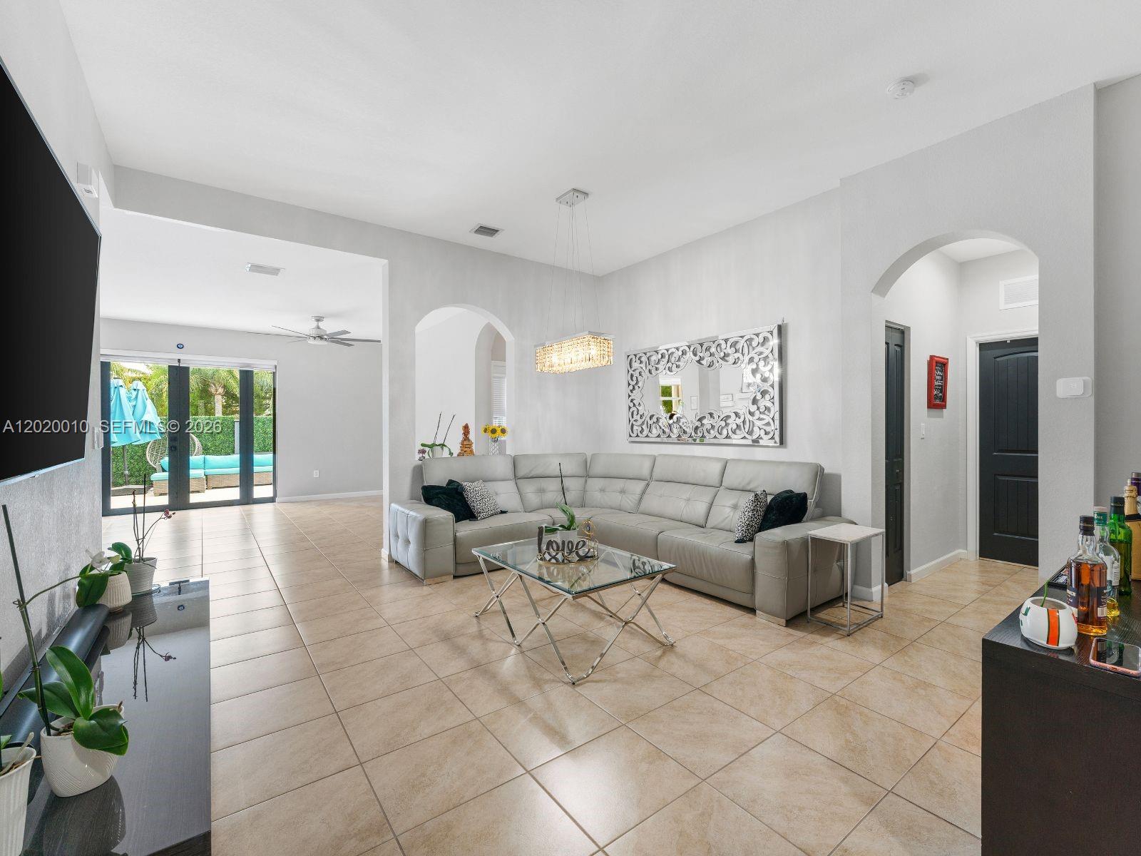 HEMINGWAY POINT - Residential