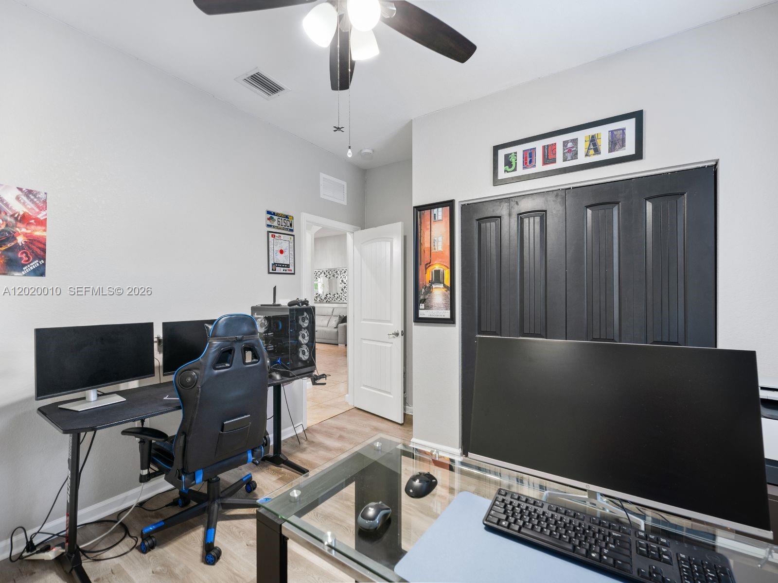 HEMINGWAY POINT - Residential