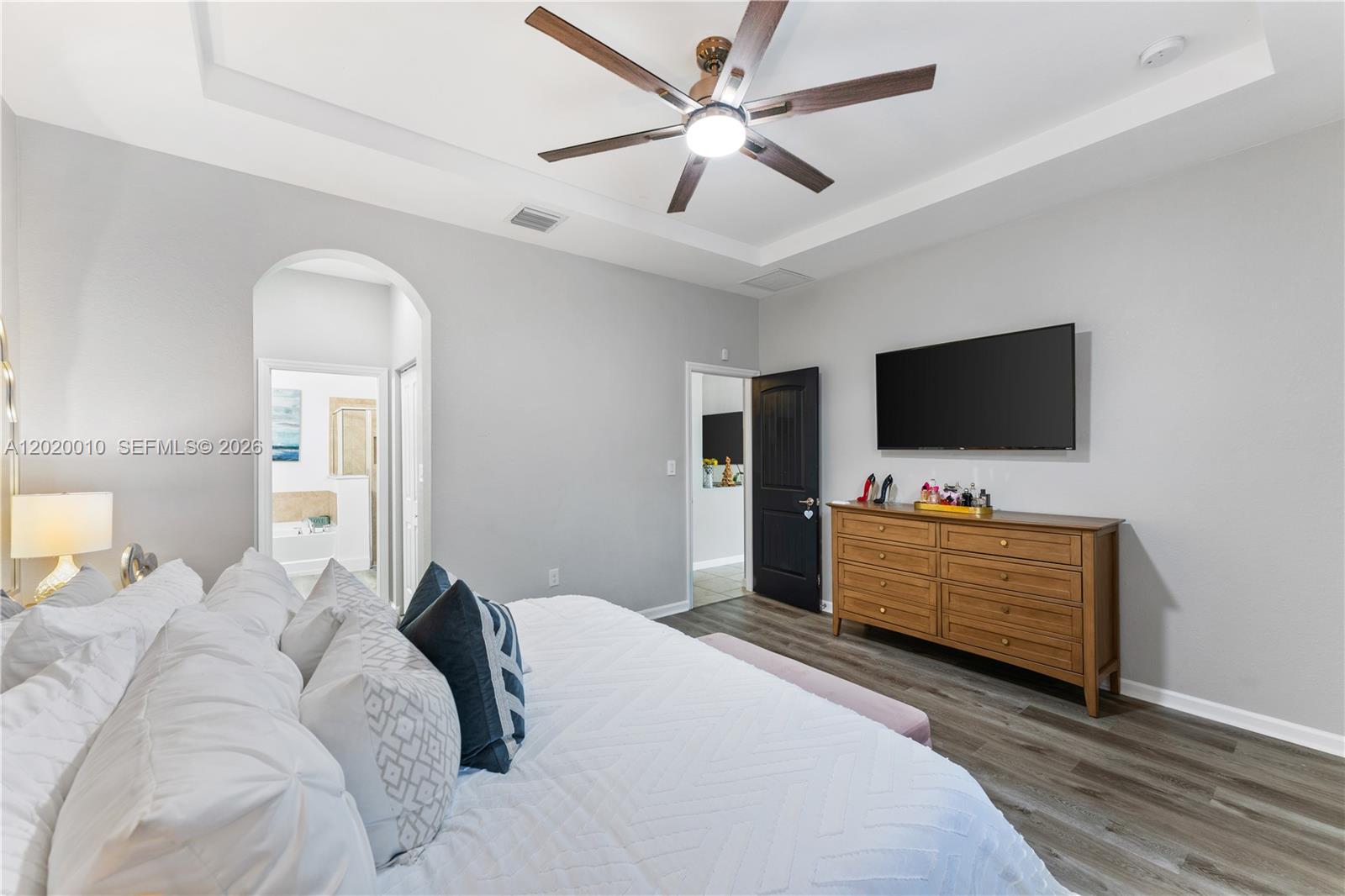 HEMINGWAY POINT - Residential