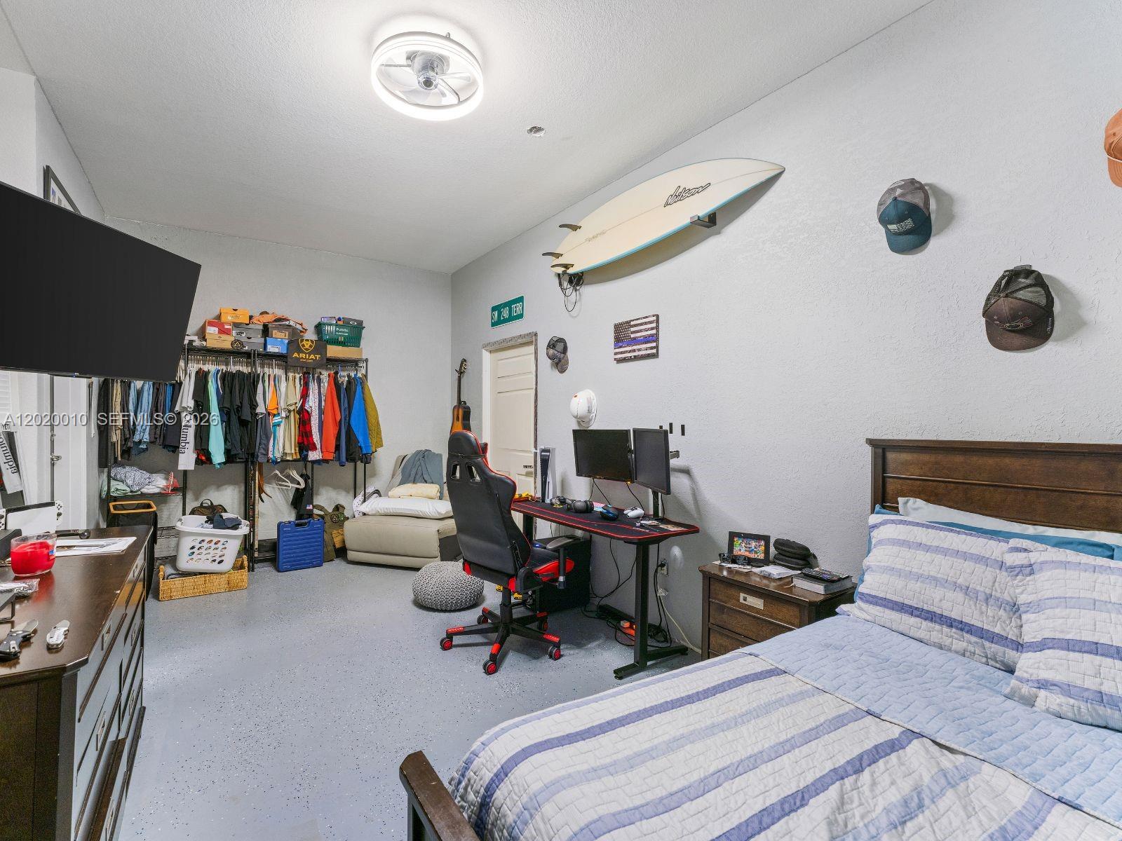 HEMINGWAY POINT - Residential