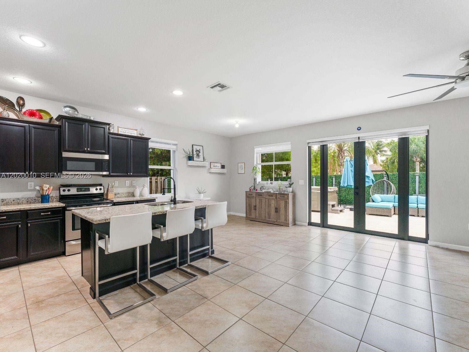 HEMINGWAY POINT - Residential
