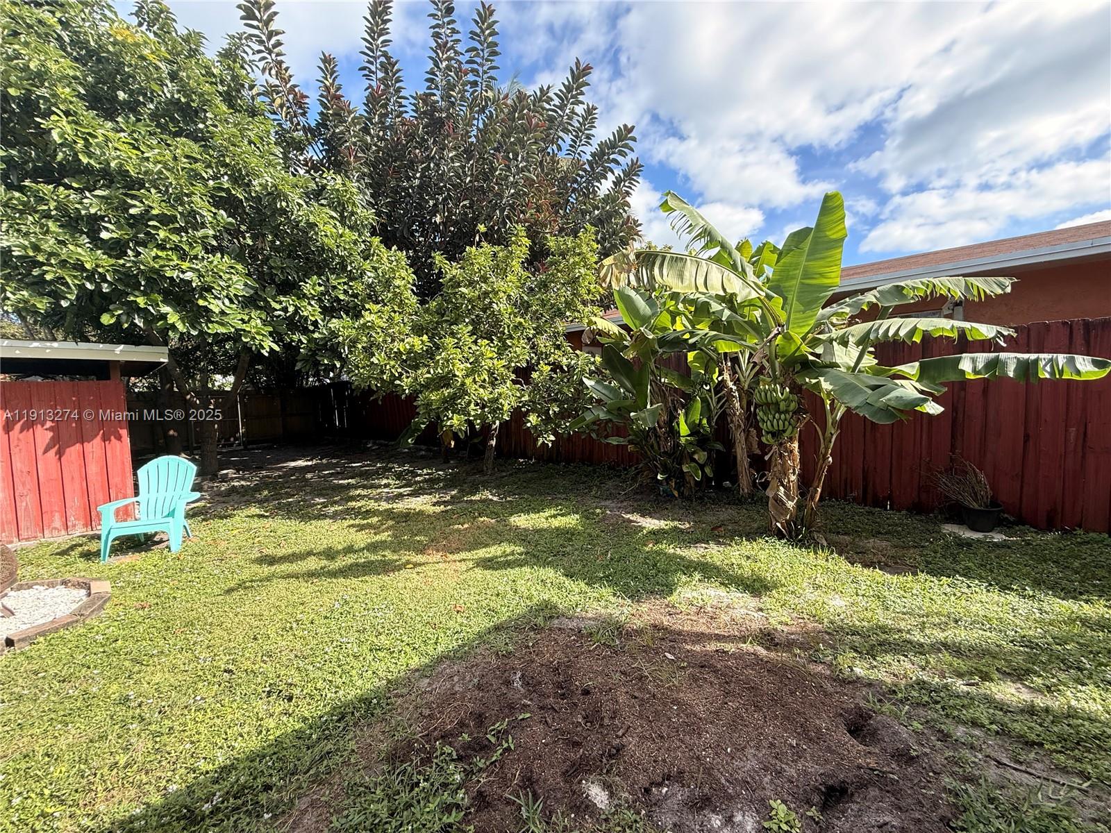 HOLLYWOOD PARK - Residential Lease