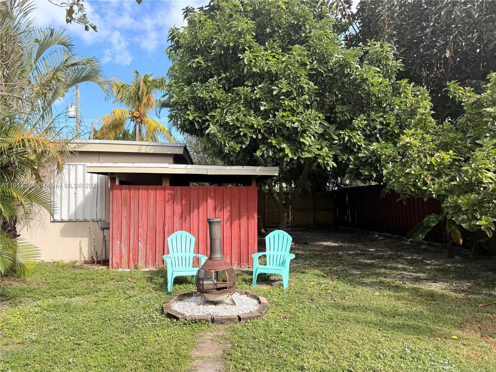 HOLLYWOOD PARK - Residential Lease