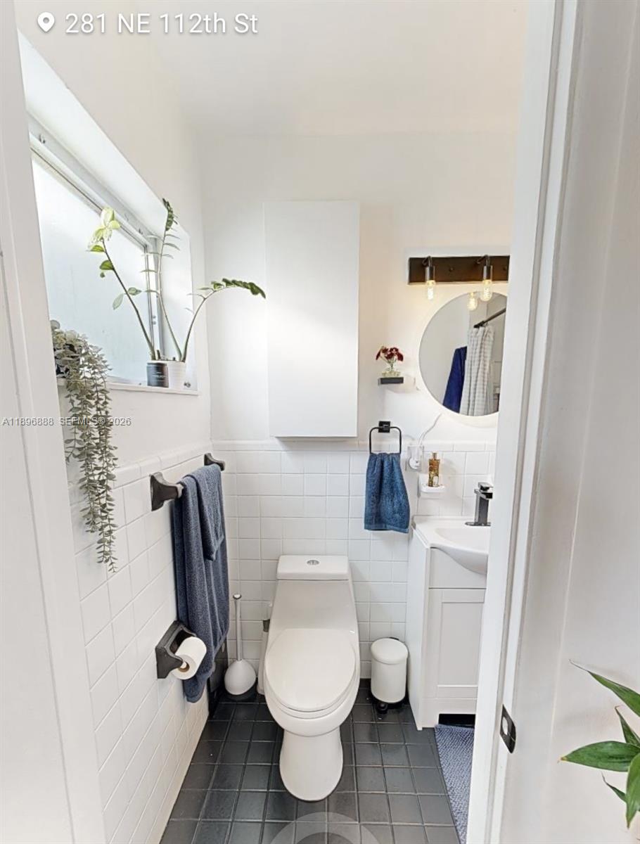 CASTILIAN COURT - Residential